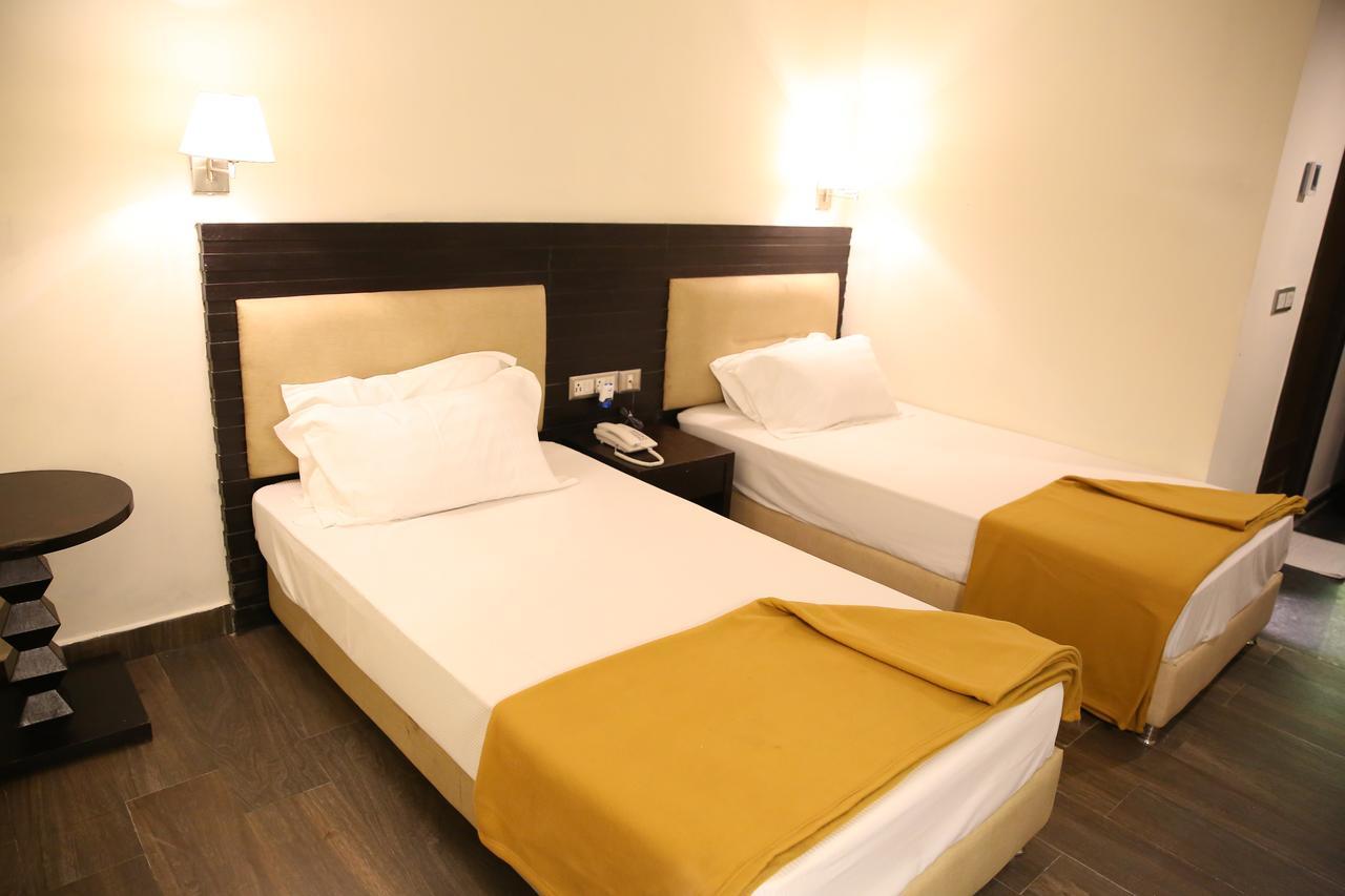 Hotel La Castle 钦奈 外观 照片